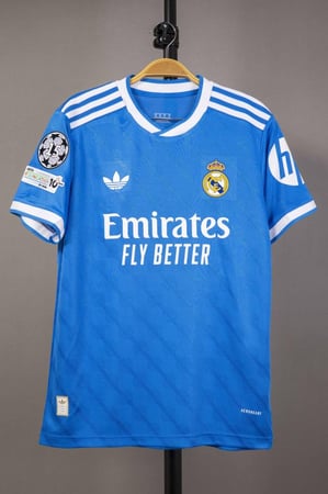 طقم ريال مدريد الاحتياطي 2025/2026