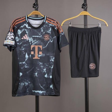 طقم بايرن ميونيخ الاحتياطي 2024/2025