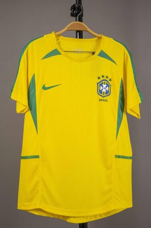 طقم منتخب البرازيل كلاسيكي 2002