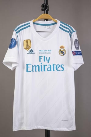 طقم ريال مدريد الاساسي 2018