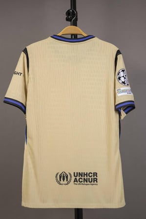 قميص برشلونة الاحتياطي 2025/2026