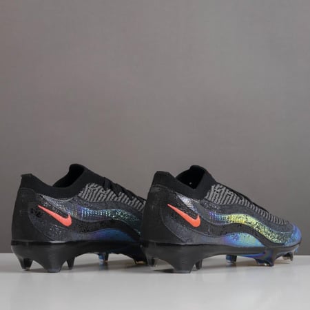 جزمة كرة قدم Nike