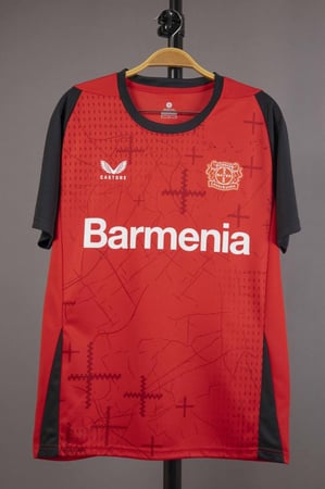 طقم بايرن ليفركوزن الاساسي 2024/2025