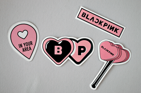 4 ملصقات بلاك بينك