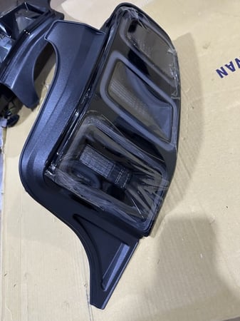 طقم اسطبات خلفي موستنق 14-13 سموك