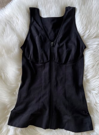 مشد بودي داخلي بسحاب أسود - لحمي