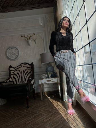 طقم شتوي بنطلون وبلوزه فرو