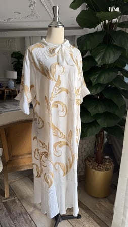 دراعه رمضانية بيضاء حرير مغسول مكرمش مطرزة بخيوط القصب