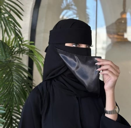 نقاب حرير طويل