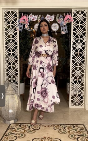 فستان العيد حرير مرد مشجر اوف وايت وموف بحزام