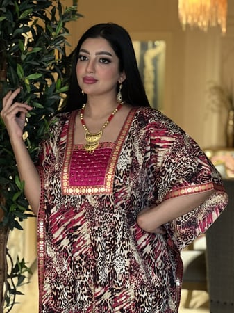 فستان / دراعه قطن مشجرة وملونه  باللون احمر ومطرز بالفصوص رقم 59