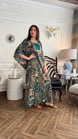 فستان / دراعه قطن اخضر مشجرة وملونه ومطرز بالفصوص رقم 60