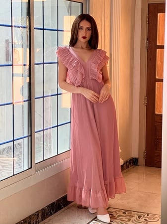 فستان وردي بليسيه طويل بكشكشة من الصدر والظهر رقم 21