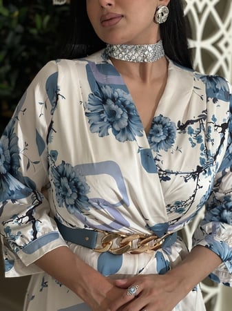 فستان العيد حرير مرد مشجر اوف وايت وتركواز بحزام