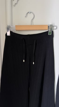 طقم شتوي أسود فري سايز