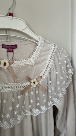 بجامة الأميرات شتوية مخمل أنيقة