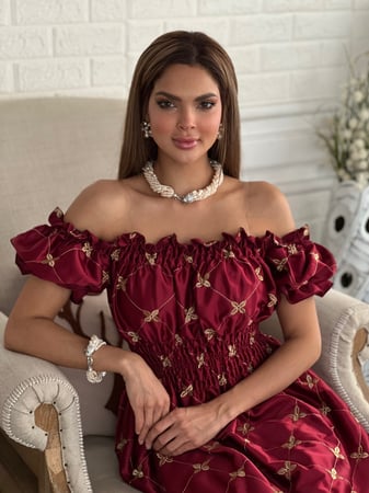 فستان عودي تفته عالية الجودة مطرز بخيوط القصب الذهبية اوف شولدر رقم 25