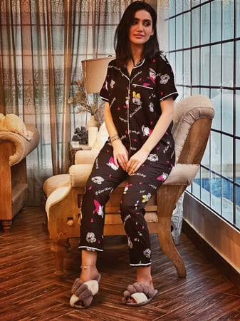 بجامة صيفي اسود برسمة دونالد داك وميكي وميني قطن بنجلاديشي رقم 8