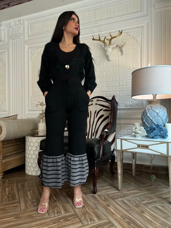 طقم شتوي بنطلون أسود وبلوزه فرو سوداء