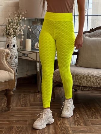 ليقن رياضي اصفر خفيف وعملي