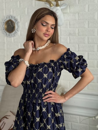 فستان كحلي تفته عالية الجودة مطرز بخيوط القصب الذهبية اوف شولدر رقم 25