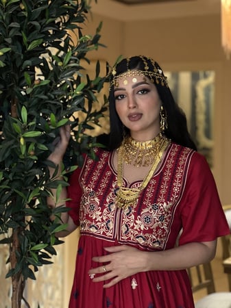 دراعه رمضانية حمرا قطن مطرزة بحزام بالوسط