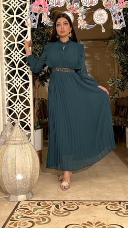 فستان العيد بليسيه زيتي بأكمام بحزام