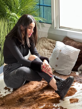 حذاء رياضي أسود مرتفع عملي وخفيف رقم 7