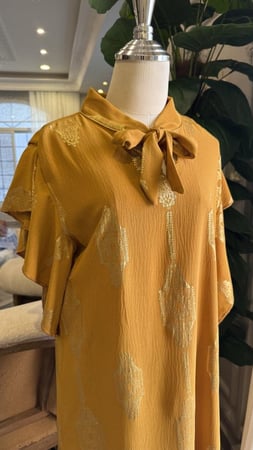 دراعه رمضانية لون الكركم حرير مغسول مكرمش مطرزة بخيوط القصب