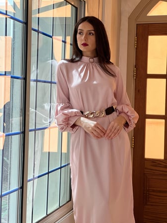 فستان وردي حرير ميدي رقم 18