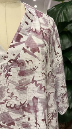 دراعه رمضانية ابيض ووردي فخمه مناسبه للسهرة وللبيت