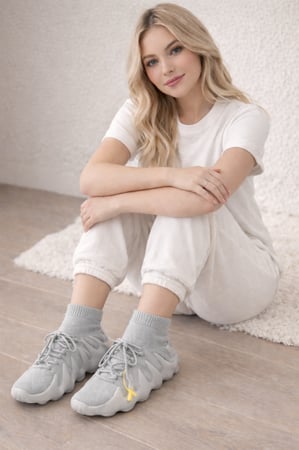 حذاء رياضي رصاصي بجورب طويل موديل رقم 5