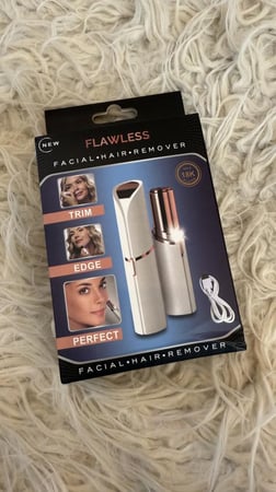 جهاز إزالة شعر الوجه والمناطق الحساسة والابطين بكل سهولة ورقه وبدون ألم