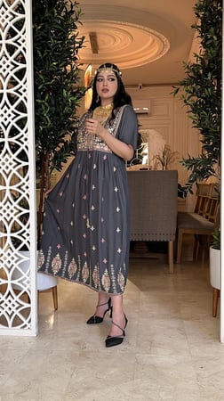 دراعه رمضانية رصاصي قطن مطرزة بحزام بالوسط