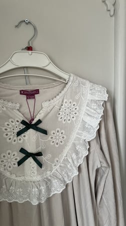 بجامة الأميرات شتوية مخمل أنيقة