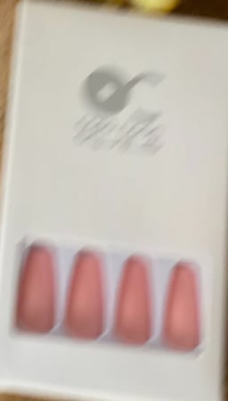 أظافر كازانون