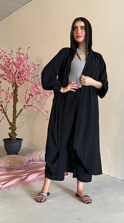 عباية سوداء مع بنطلون وطرحة 3 قطع