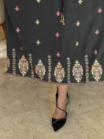 دراعه رمضانية رصاصي قطن مطرزة بحزام بالوسط