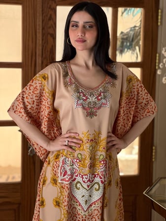 فستان / دراعه قطن لحمي مشجرة وملونه ومطرز بالفصوص رقم 61