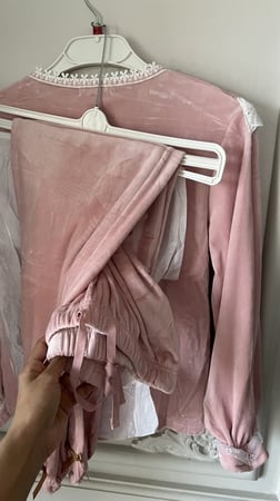 بجامة الأميرات شتوية مخمل أنيقة