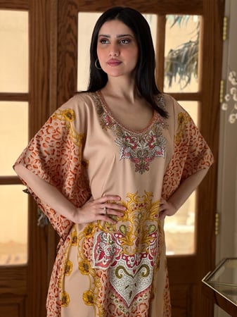 فستان / دراعه قطن لحمي مشجرة وملونه ومطرز بالفصوص رقم 61