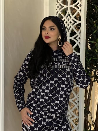 طقم بنطلون وبلوزه كحلي وابيض شتوي بخامة ممتازة جداً رقم 3