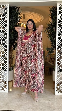 فستان / دراعه قطن مشجرة وملونه  باللون احمر ومطرز بالفصوص رقم 59