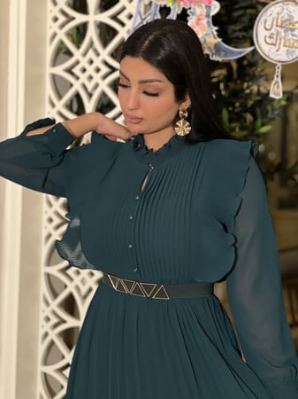 فستان العيد بليسيه زيتي بأكمام بحزام