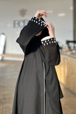 عباية سوداء - G 140
