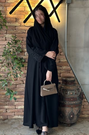 عباية سوداء - G 130