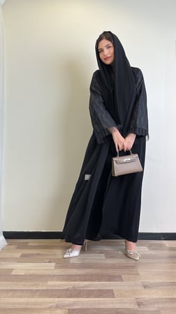 عباية سوداء - G100