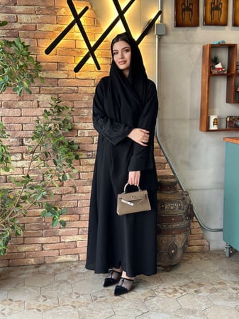 عباية سوداء - G 130