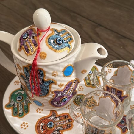 طقم الشاي شكل الكف شغل يدوي