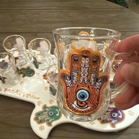 طقم الشاي شكل الكف شغل يدوي